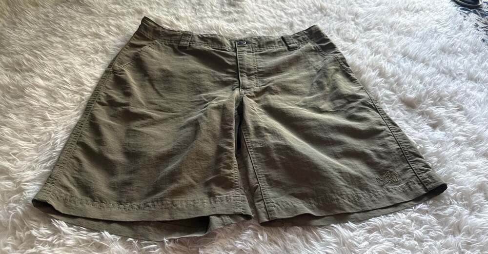 The North Face Women's Horizon Hiking Shorts Olive Green Size 8
